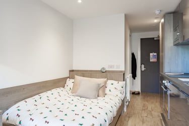 Premium Studio at Pavilion Point, 118-132 London Road, The Level, Brighton, BN14JH - Image 9